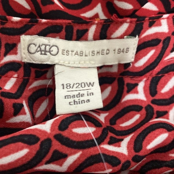 Red & White NEW Geometric Print Careerwear V-Neck Roll Tab Sleeve Blouse - Picture 15 of 15